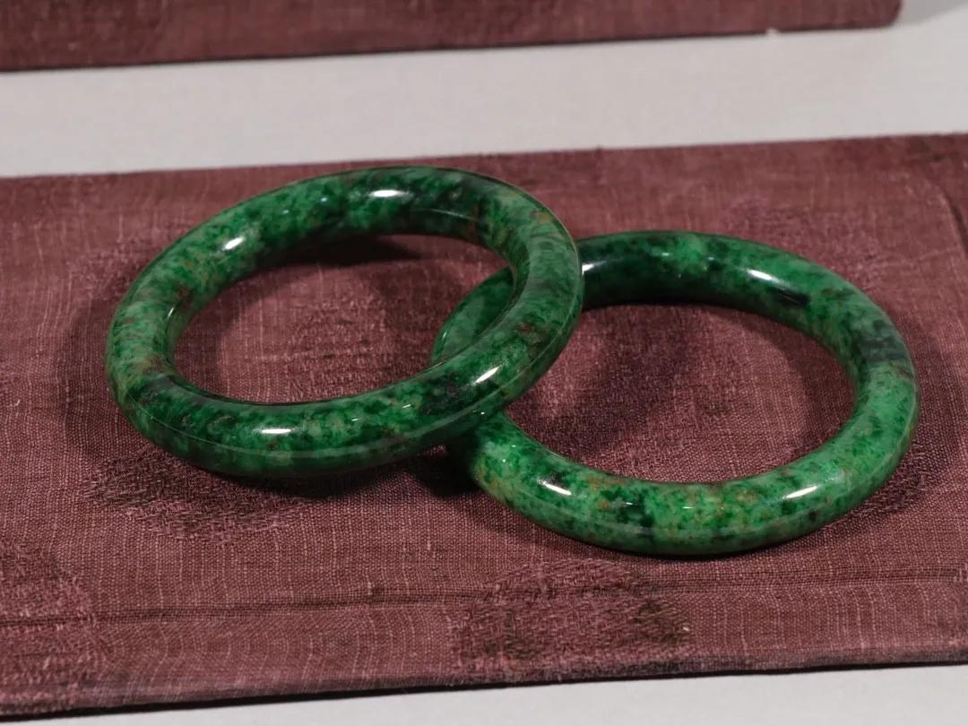 翡翠挂件分享,分享几款翡翠