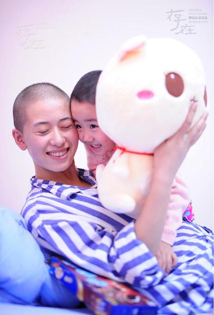 还记得这个女孩吗？4年前，影星黄晓明亲临现场为她的婚礼助阵