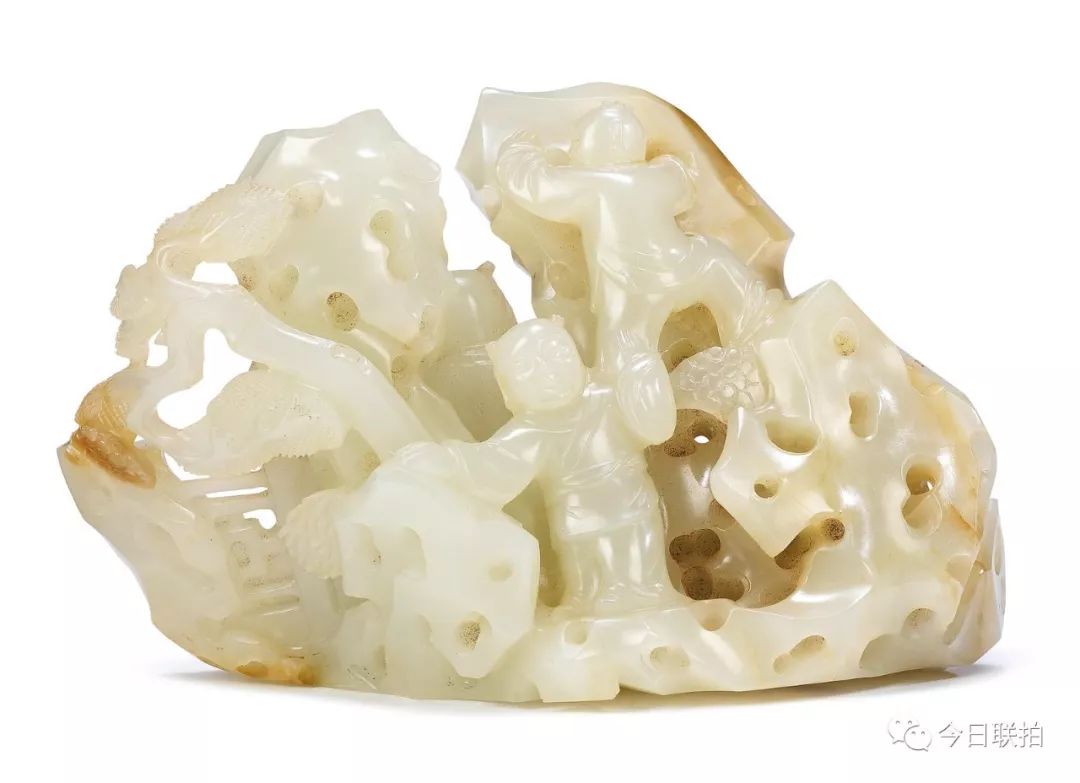 一只白玉小熊卖了670万，人家靠的是颜值！