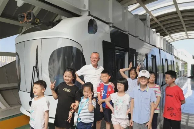 小学招生2000人,美视国际学校收费