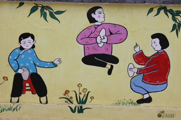 陕北的安塞不仅有响彻大地的腰鼓，还有奇美的农民画....