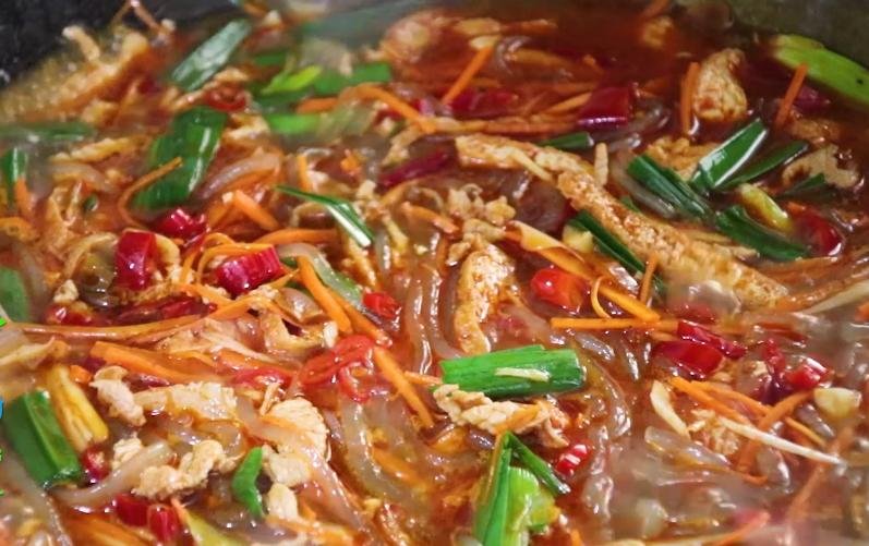 想吃酸辣粉教你方法,您知道酸辣粉怎么做才好吃吗
