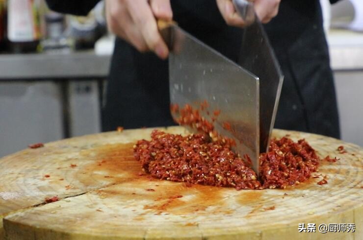 大厨教你:厨房常用的12种刀法,切什么菜用什么刀法,太详细了