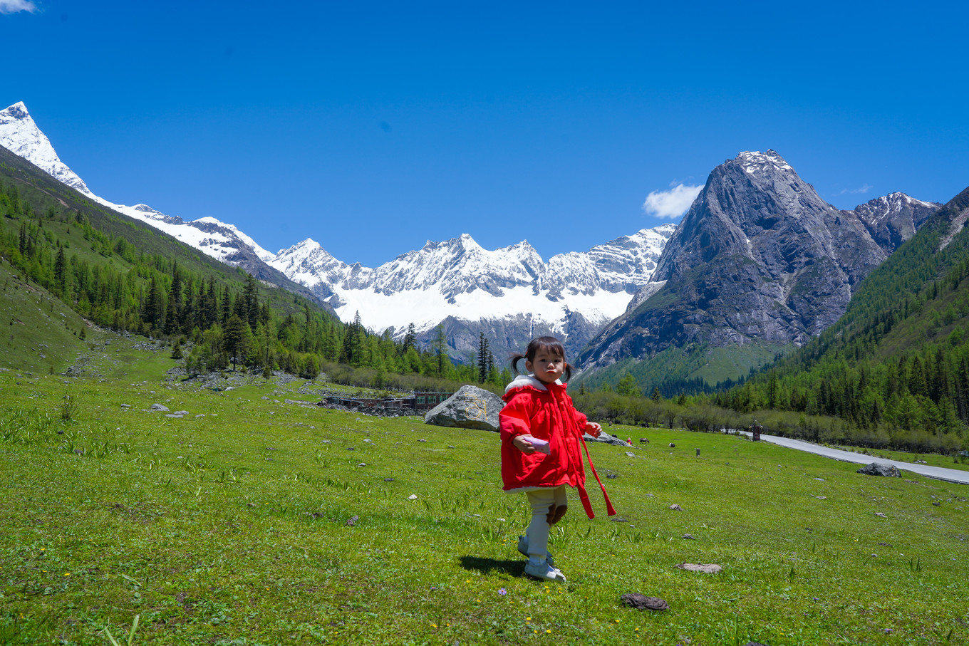 距离成都最近的户外天堂，这里比瑞士、阿尔卑斯还美