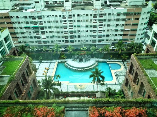 这家酒店有全台唯一「乌龙院主题房」，还能在馆内开赛车