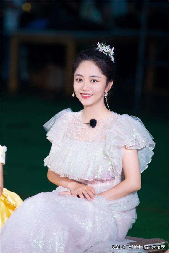 谭松韵不老童颜图片,谭松韵终于有30多岁女人的样子