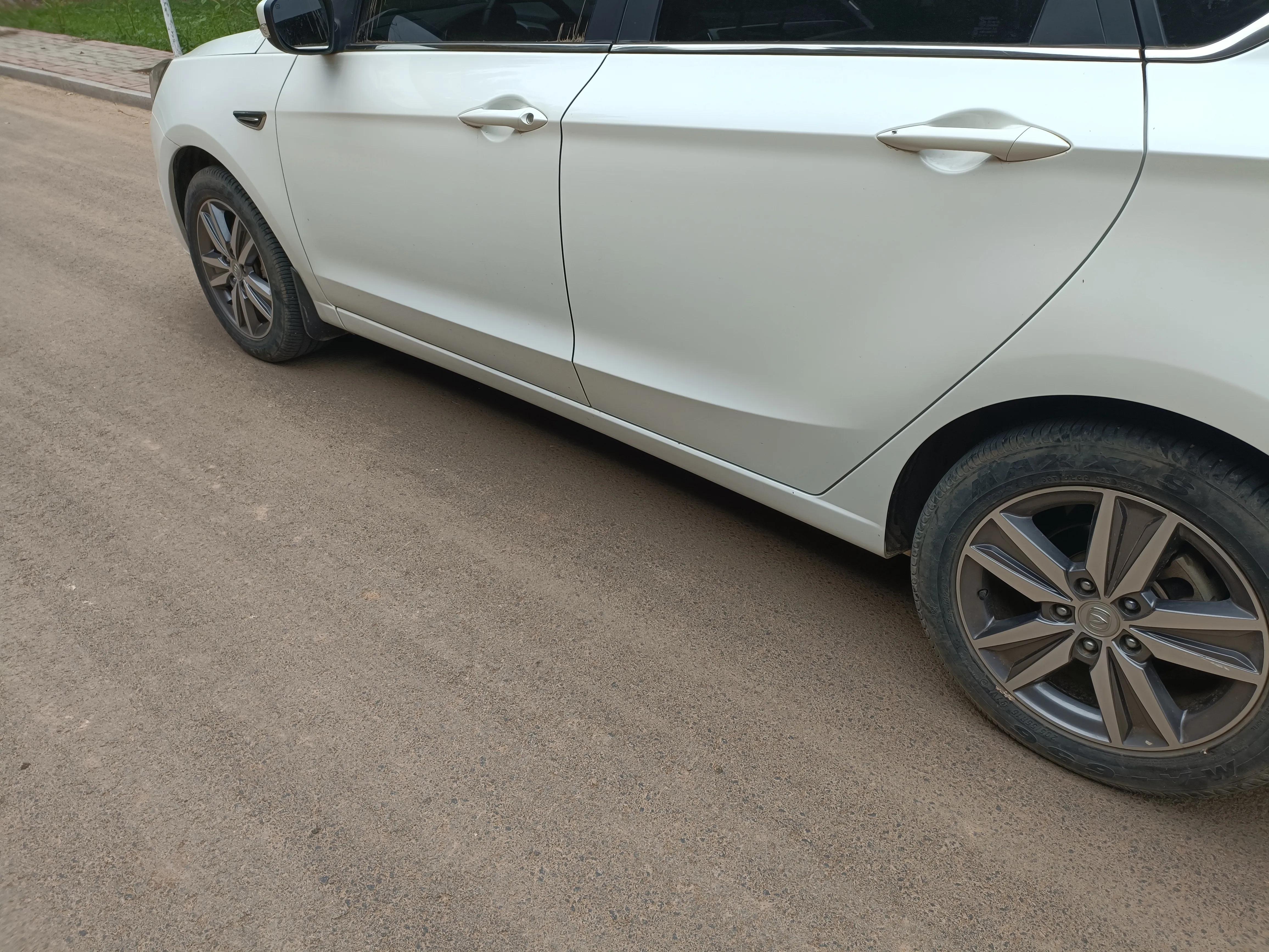 空间宽敞乘坐舒适的车,空间宽敞又舒适