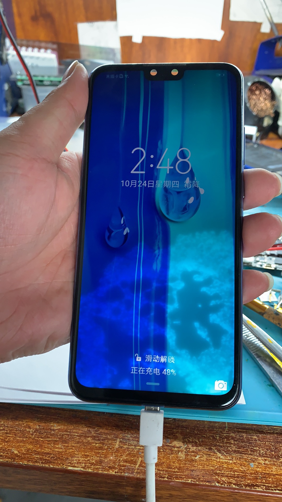 华为手机进水后开机显示无信号,华为手机进水后摄像头没反应