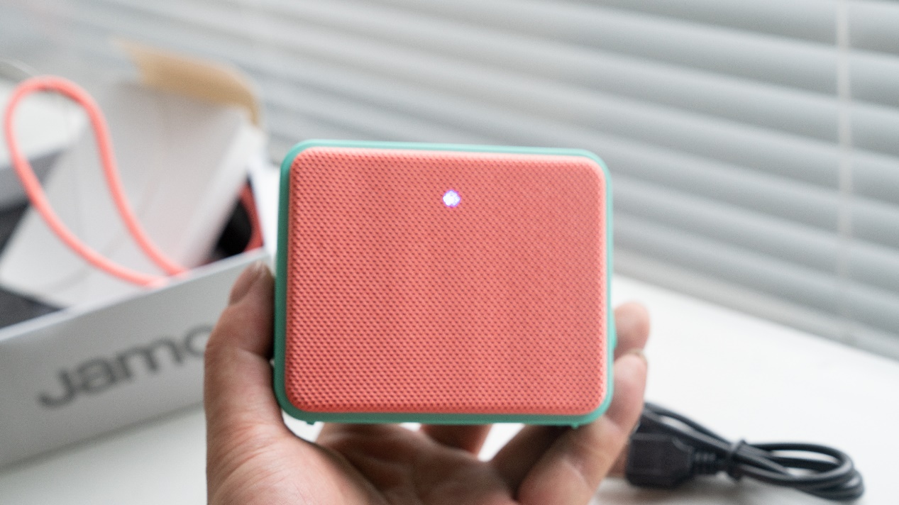 jamo尊宝cub小方盒蓝牙音箱,潮酷蓝牙小音箱尊宝cub开箱