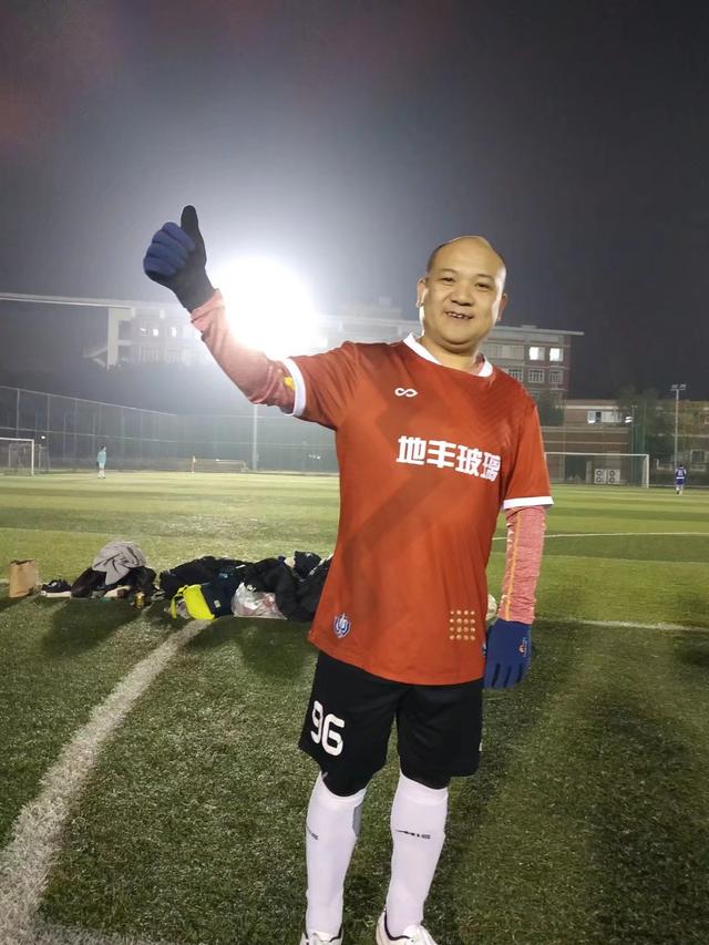 不负韶华，我们都是追梦人——成都三台商会足球队