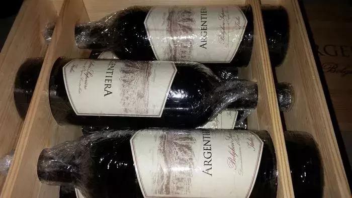 js葡萄酒榜单,权威的酒评家