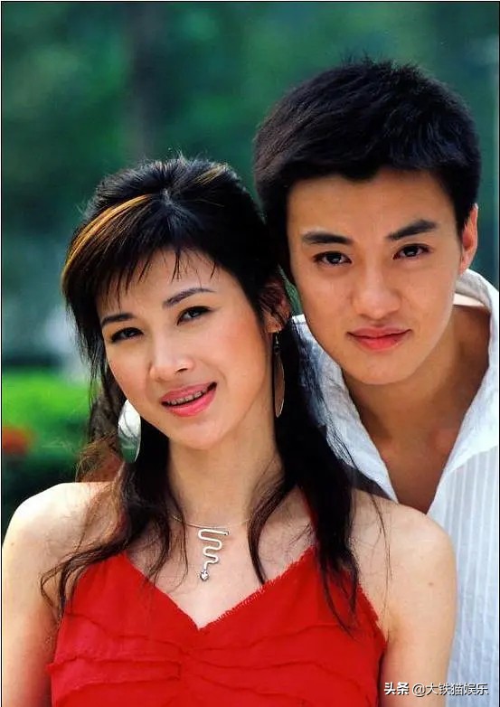 10位男星颜值今昔对比,10位男歌手今昔对比