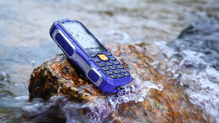 父母需要的不是物资和钱而是陪伴,这才是老人机该有的功能