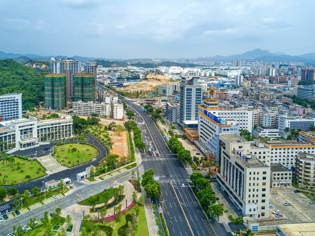 广西还是桂东桂南发达些,广西贺州与广东交界处