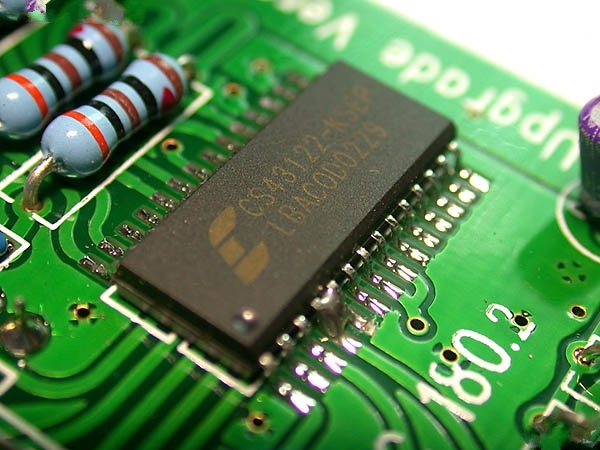 分享老DAC升级记，更换数字接收器升频使声音更细致