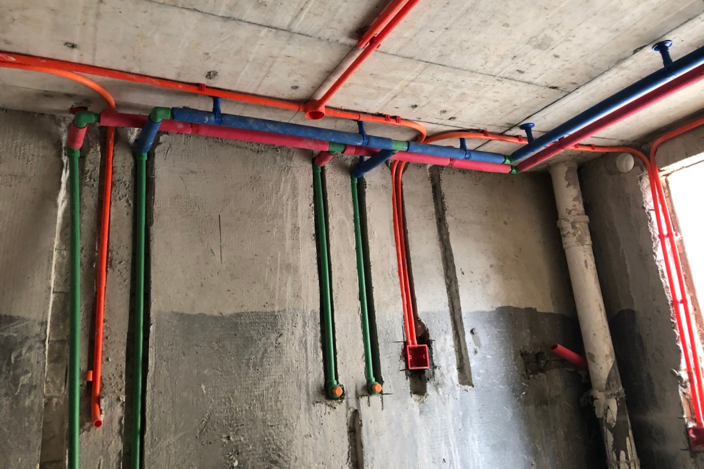 家里洗澡水压小怎么解决,水压没问题家里水流小怎么办