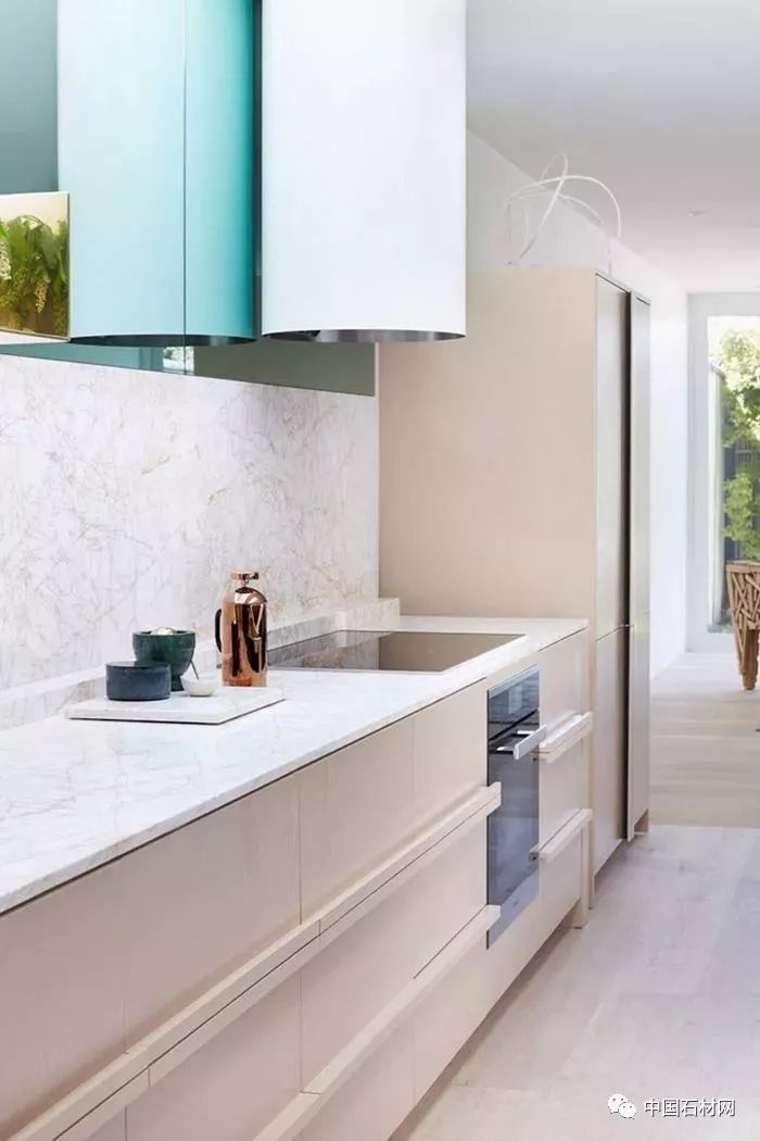 米黄色大理石小块装饰效果,灰色大理石装饰给人的感觉