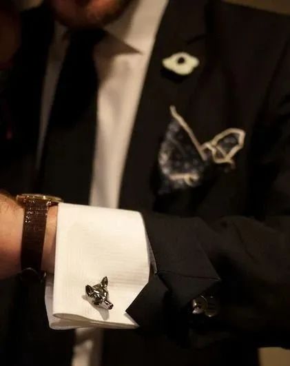 浼犺涓殑閿︿笂娣昏姳,浼犺閿︿笂娣昏姳