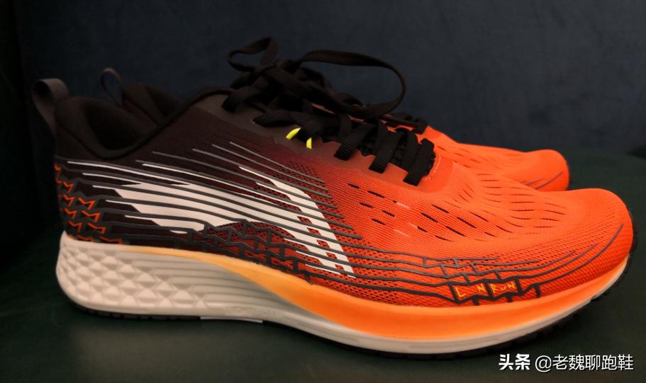 脚感偏软又好看又便宜的跑鞋,公认脚感最好的10双秋冬跑鞋