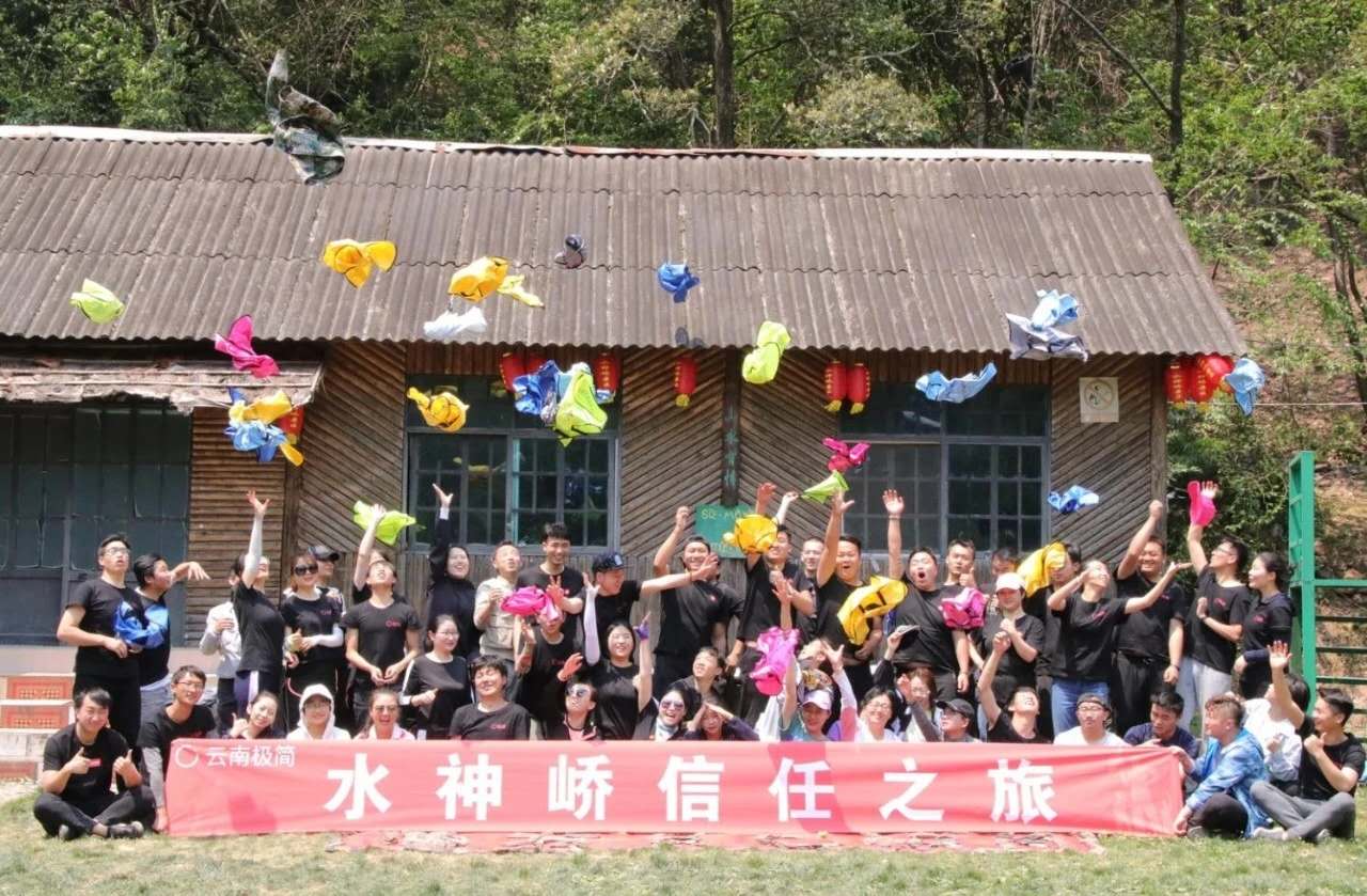 从草根创业者到ceo励志人生,90后草根逆袭ceo