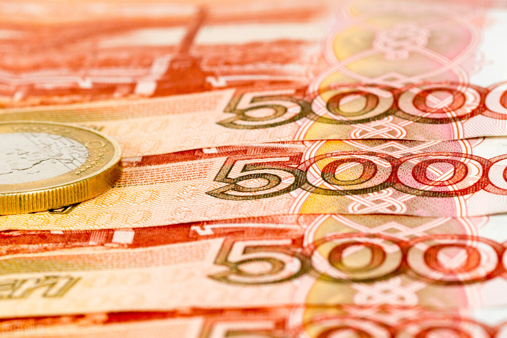 律师解读女子泼开水事件,浙江女子服用邻居给的土三七死亡