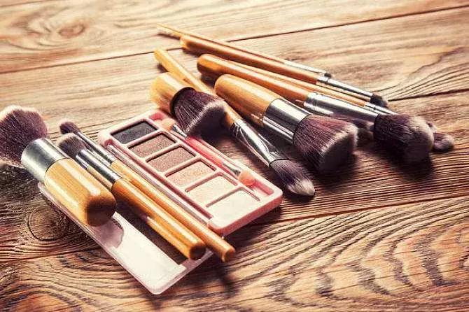 新手必备的四个化妆刷,新手必备化妆刷几支图片