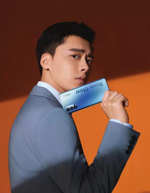 OPPO照片AI修复有新意，数码博主亲自上手，效果太惊艳了