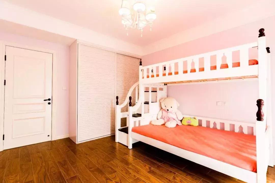 充满童趣的上下床儿童房,实用的儿童上下床怎么选
