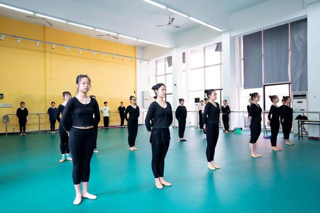 选择艺考只能报考艺考专业吗,选择艺考机构时需要注意哪些问题