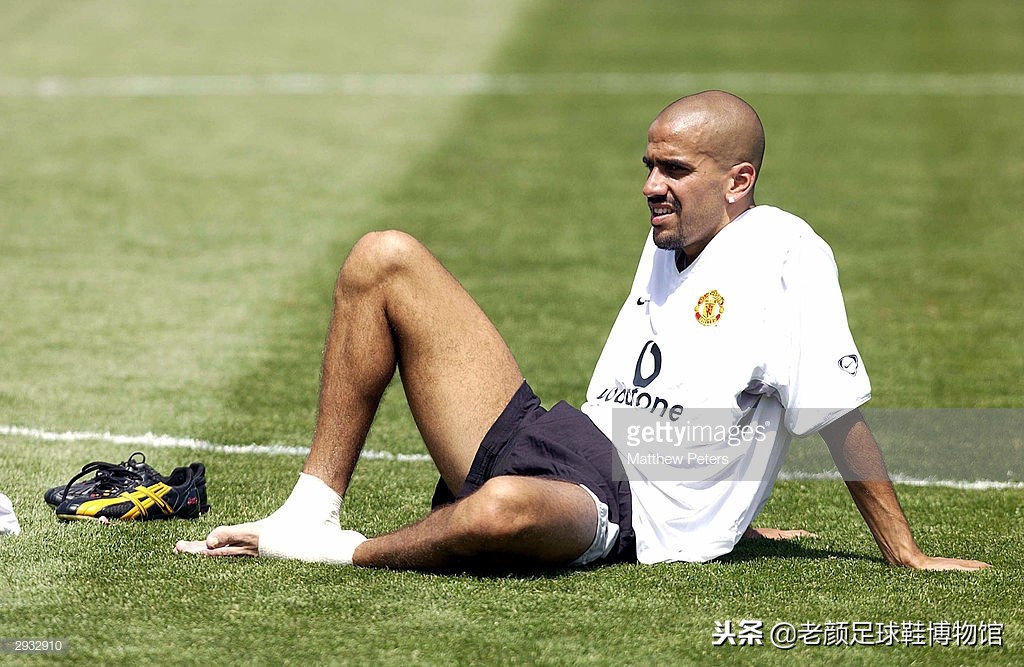 脚踏虎爪靴的神奇巫师，35岁参加世界杯，41岁复出只为母队上座率