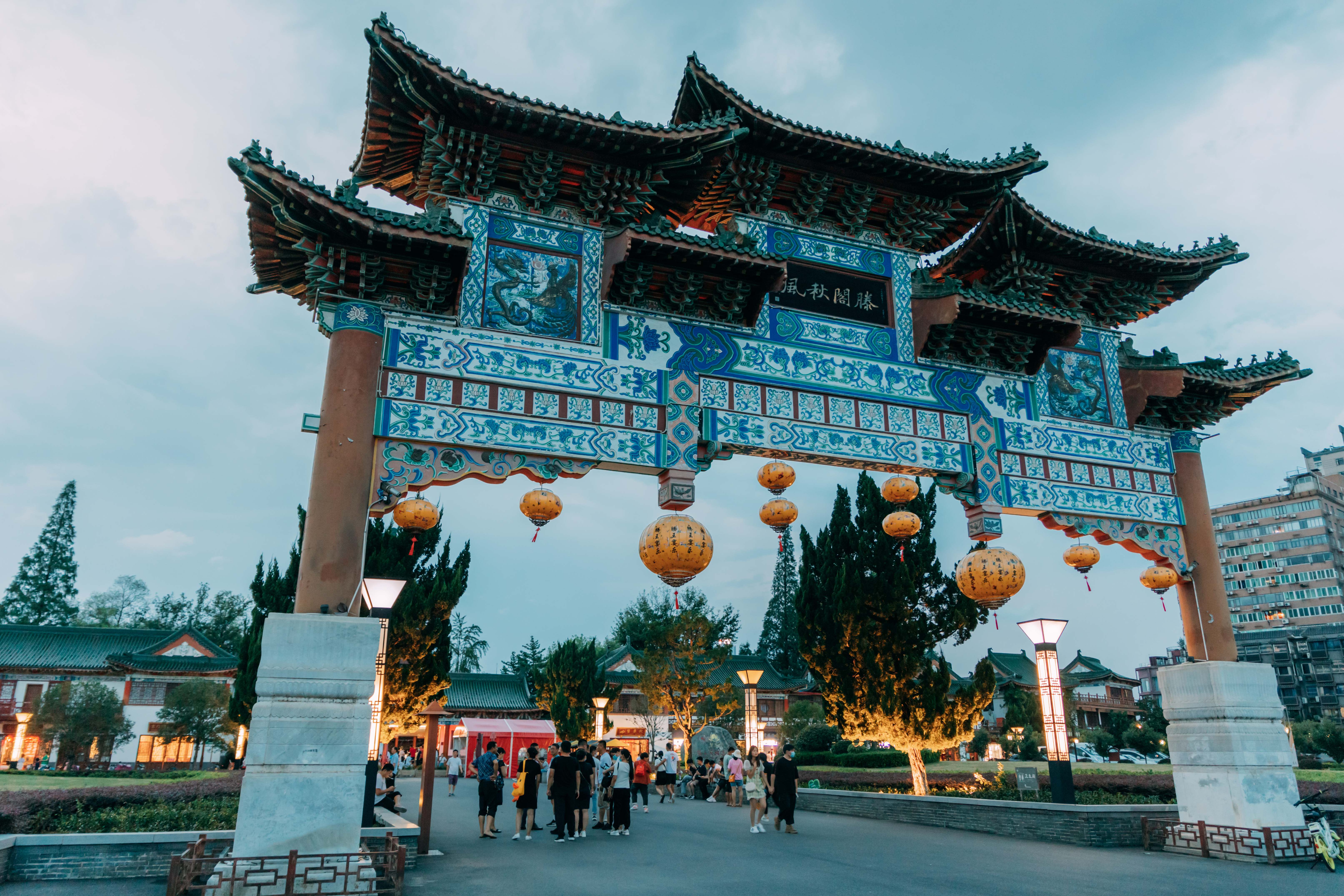 南昌之星摩天轮讲解,南昌之星摩天轮下面有什么玩