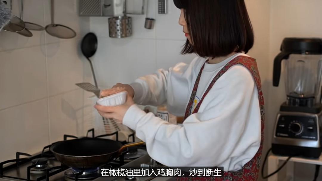 日本美女减肥食谱视频,黄油鸡蛋吐司减脂版