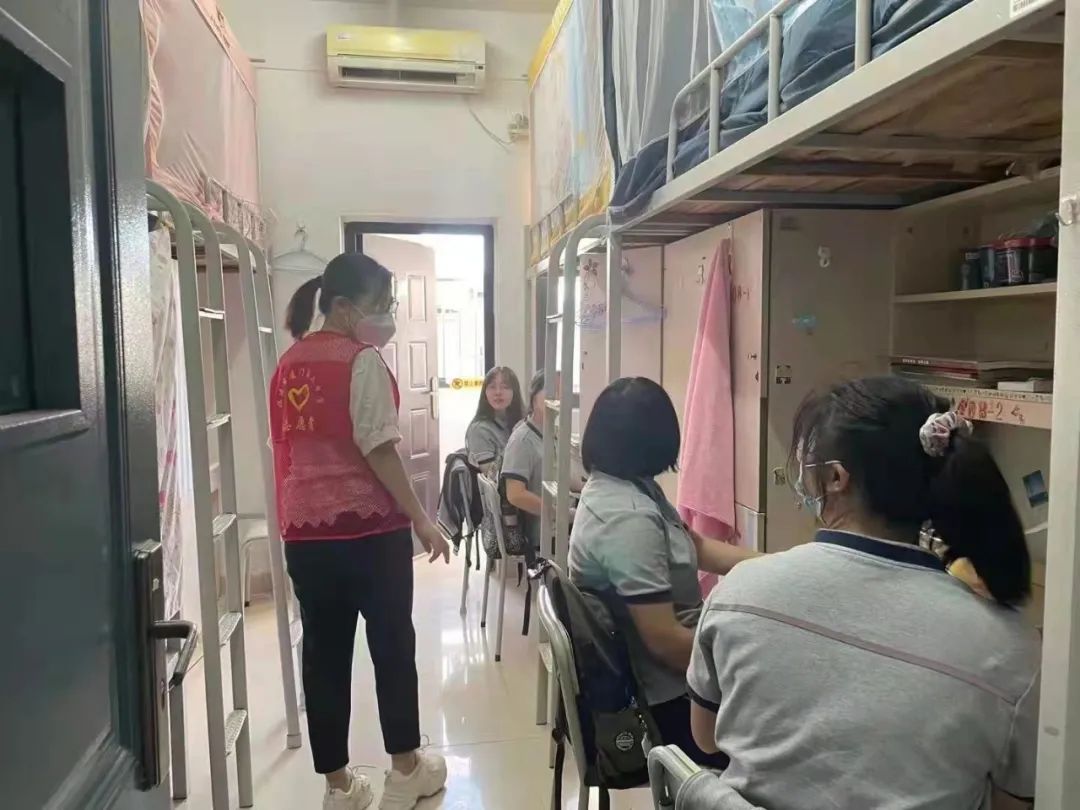 金秋重返校园日三角梅开分外红——厦门二中全面顺利复课啦