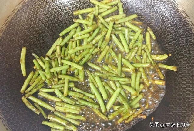 怎么炒酸豇豆好吃又简单视频,开胃豇豆下饭菜制作方法
