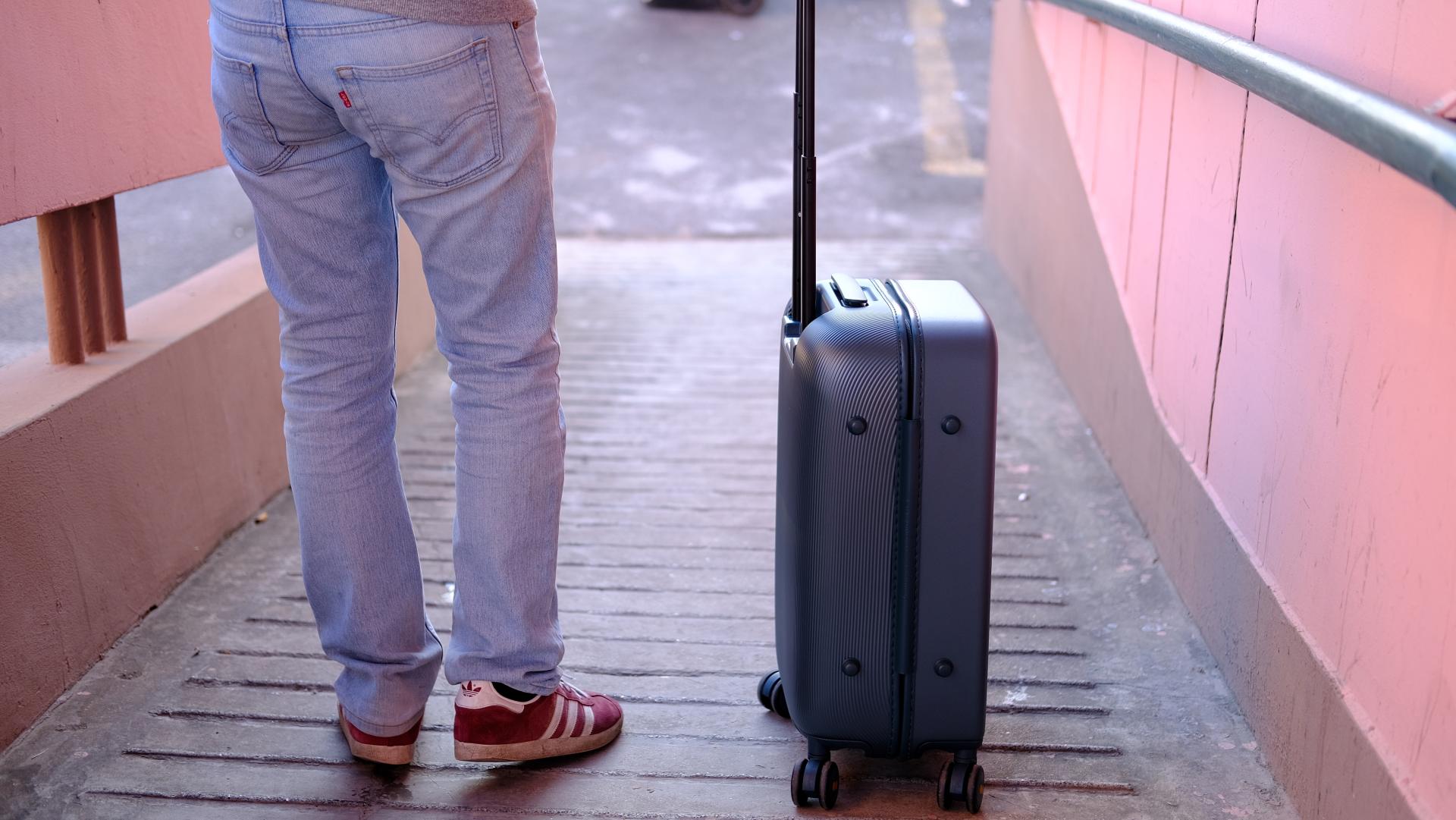 地平线八号旅行箱旗舰版,地平线8号和90分旅行箱哪个好看