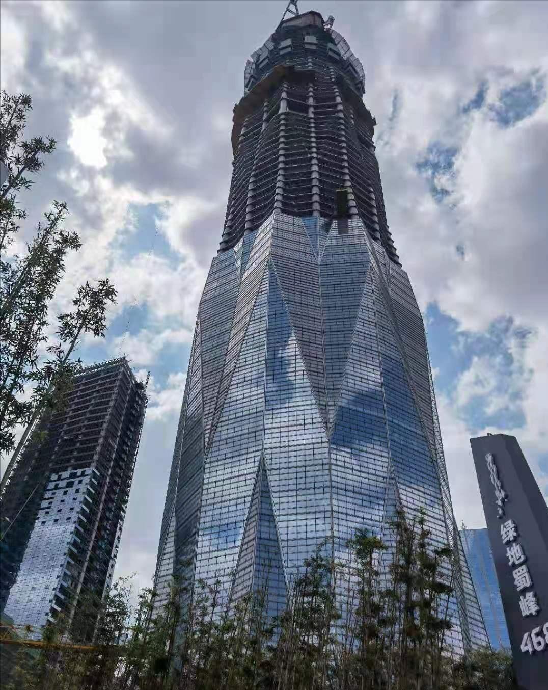 济蓉镐—在建400米级超级地标快速拔高!摩天缔造者绿地实力彰显