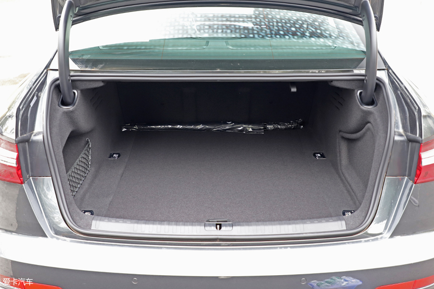 奥迪a6l与宝马x3哪个有面子,奥迪a6l和途昂哪个更有面子