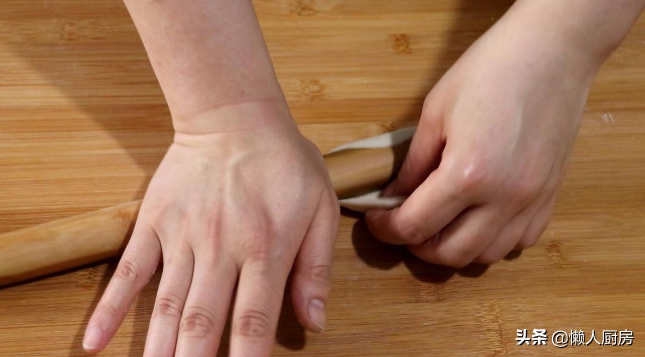 最简单的薄饼皮做法,薄饼的做法用什么面粉