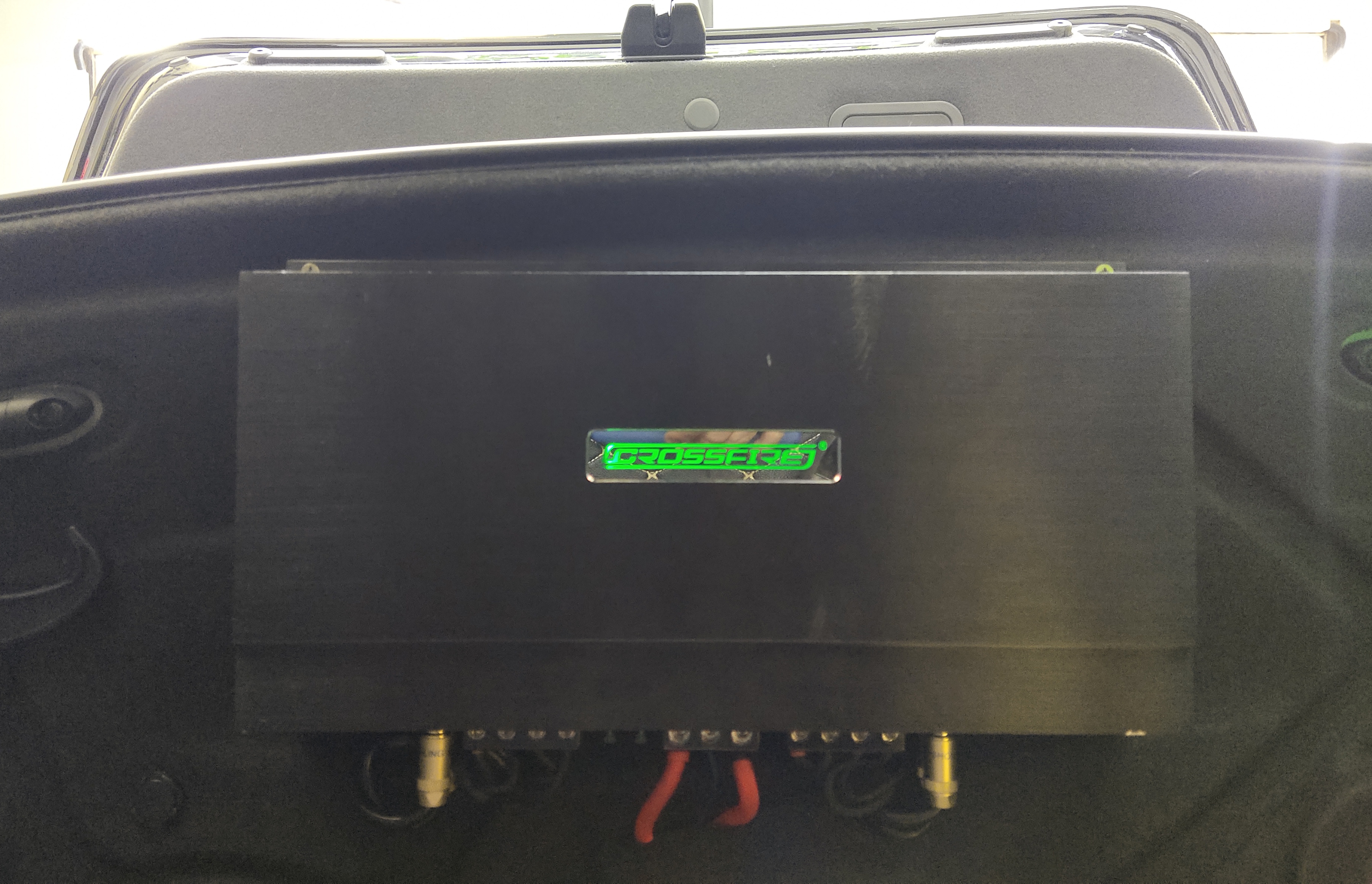 奥迪A6L改装音响升级丹拿372喇叭加装功放双层隔音赤峰鑫航音响