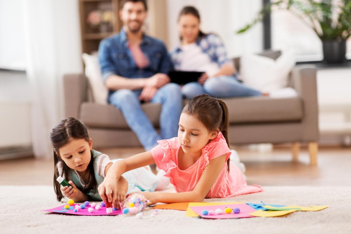 “花呗借呗不向大学生开放”上热搜:女孩从小缺钱,长大会怎么样