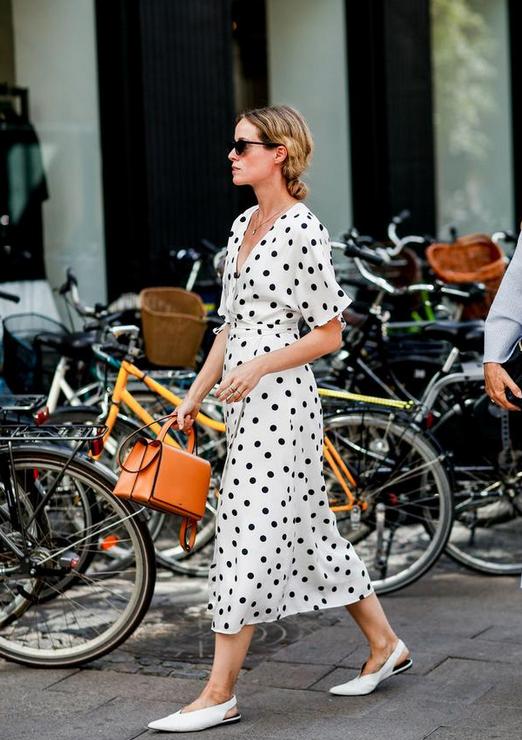 V口鞋太好穿了吧,显瘦显高又时髦,脚宽脚胖再也不用愁了