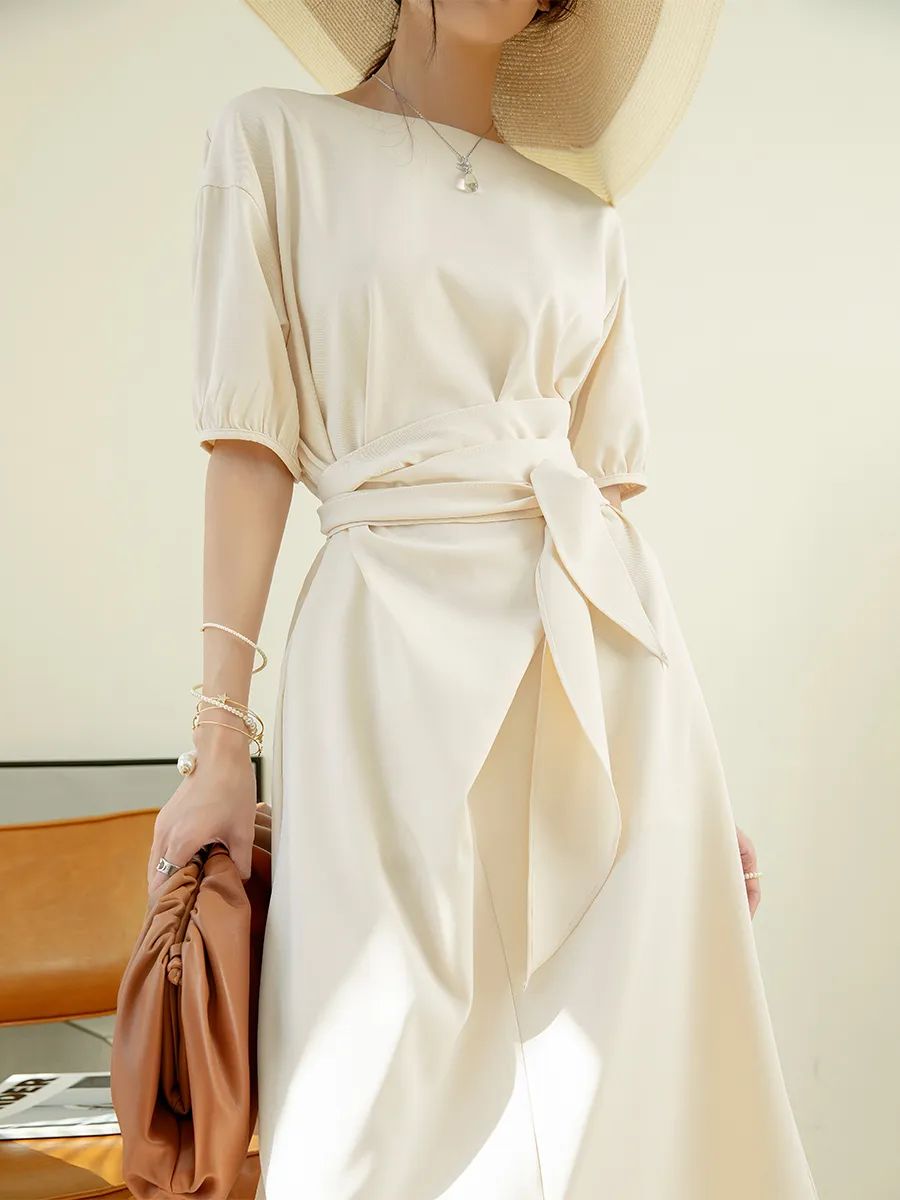 优雅连衣裙气质高级感小白裙,中长裙怎么穿才优雅时髦