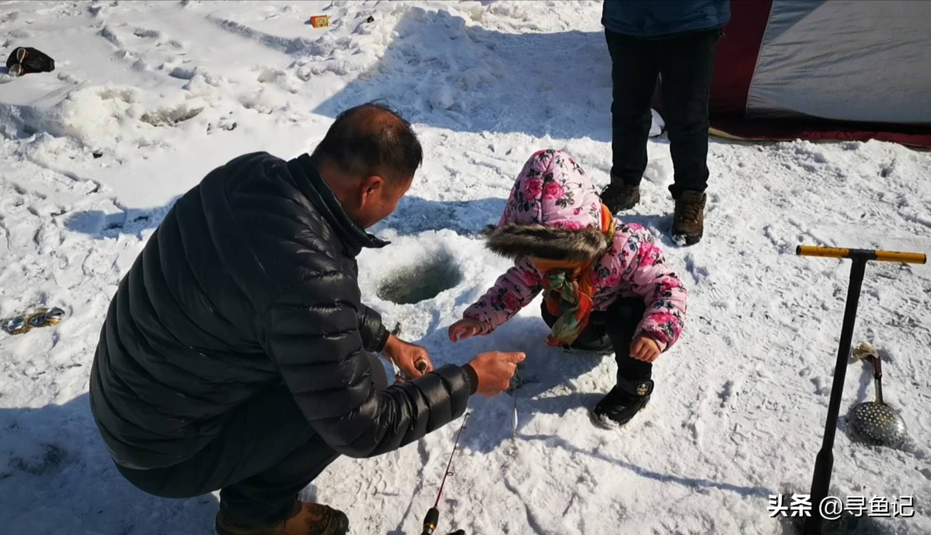 如何冰钓鲫鱼视频,怎么冰钓容易钓到鱼