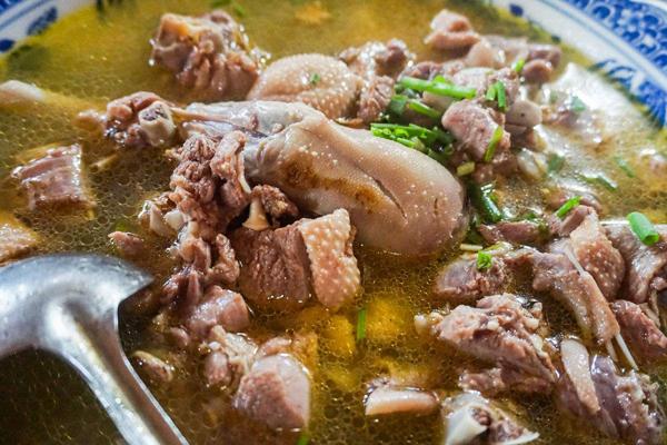 食材分享｜渐渐消失的美味，野味十足的河庄大骨鸡，壮而不肥