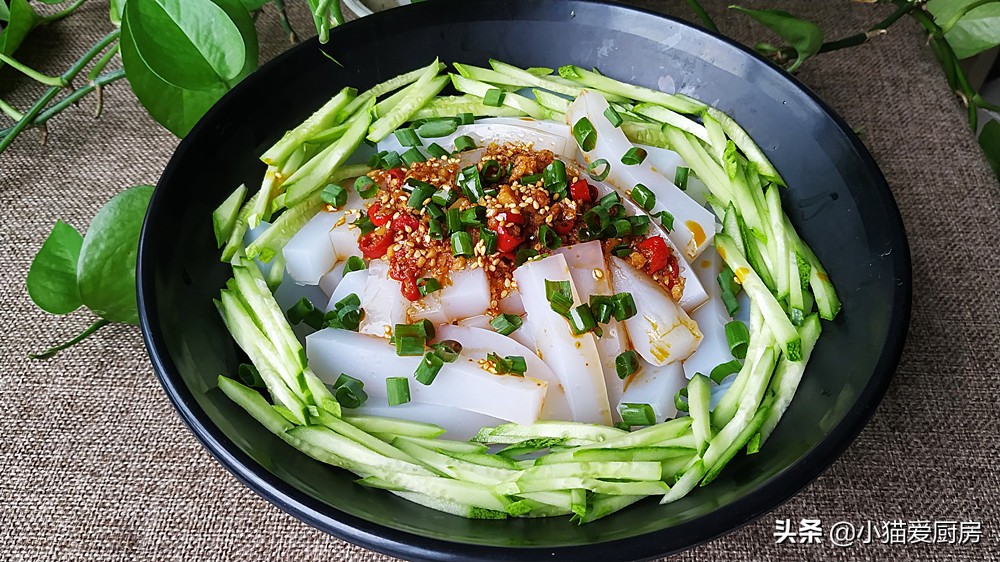 小猫做凉皮,5分钟学会做凉粉