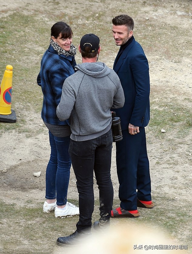 贝克汉姆穿搭西装,贝克汉姆穿黄衣服