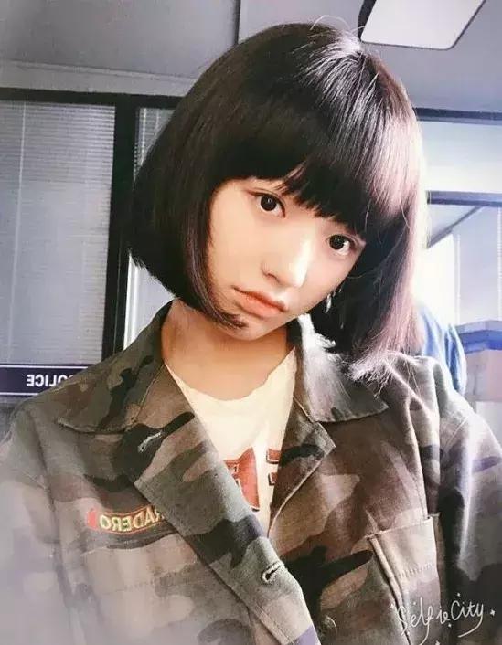 刘海怎么剪下去,刘海如何剪得快