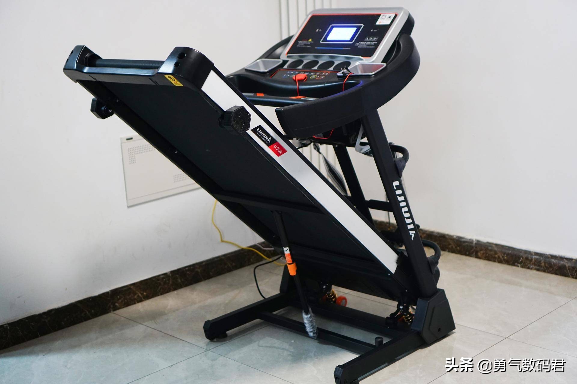 华为hilink立久佳智能跑步机,华为生态跑步机亿健