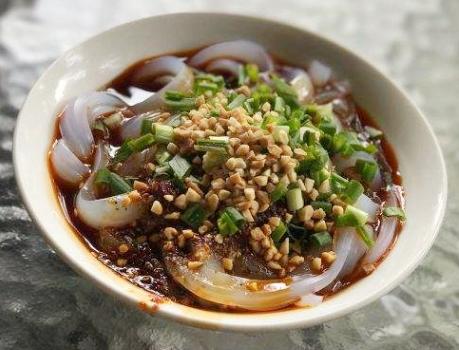 做凉粉时淀粉放多了凉粉没有弹性,想做凉粉放多少糖怎么做才好吃