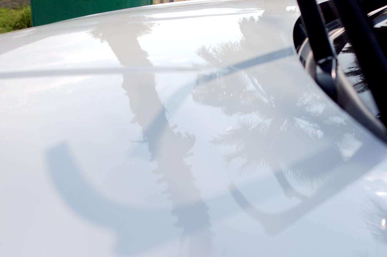 汽车布座椅有污渍怎么清洗,白色汽车上有黑色污渍怎么清洗